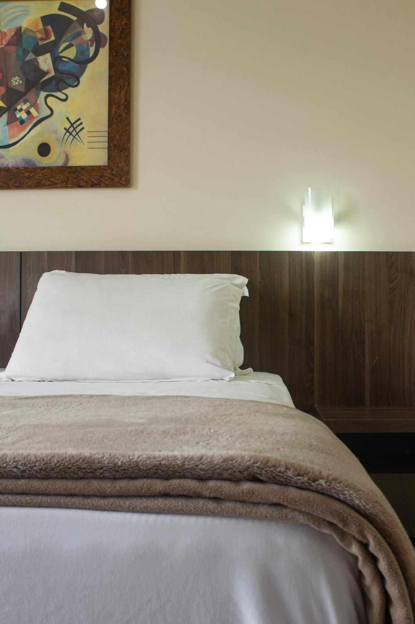 Hotel Cavera Alegrete Eksteriør bilde