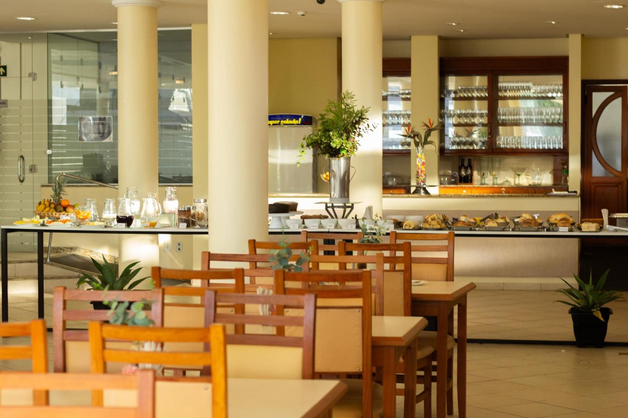 Hotel Cavera Alegrete Eksteriør bilde